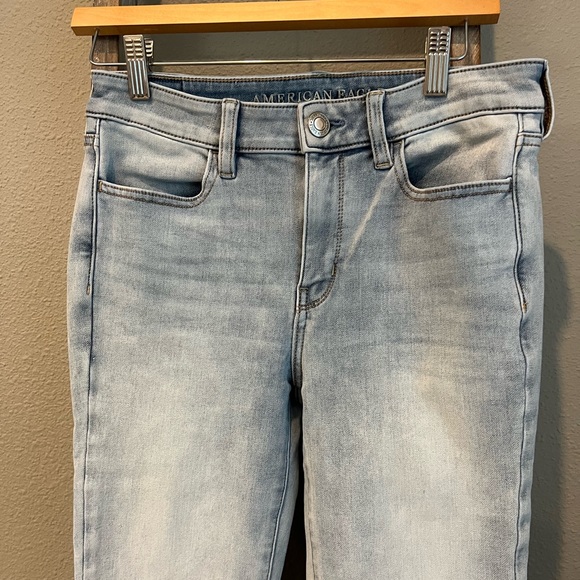 American 🇺🇸 Eagle Outfitters Light wash high-rise jeggins size 6 Jeans 👖 - Picture 3 of 11
